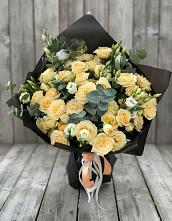 Букет цветов из:  Розы и Лизиантусы #REPLACE_PRED# Кяхте