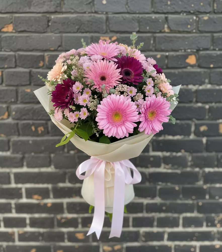 Букет цветов из: Герберы и Хризантемы в Кяхте