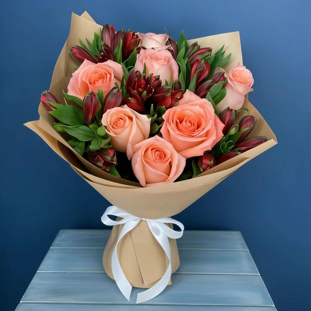 Букет цветов из: Розы и Альстромерии в Кяхте