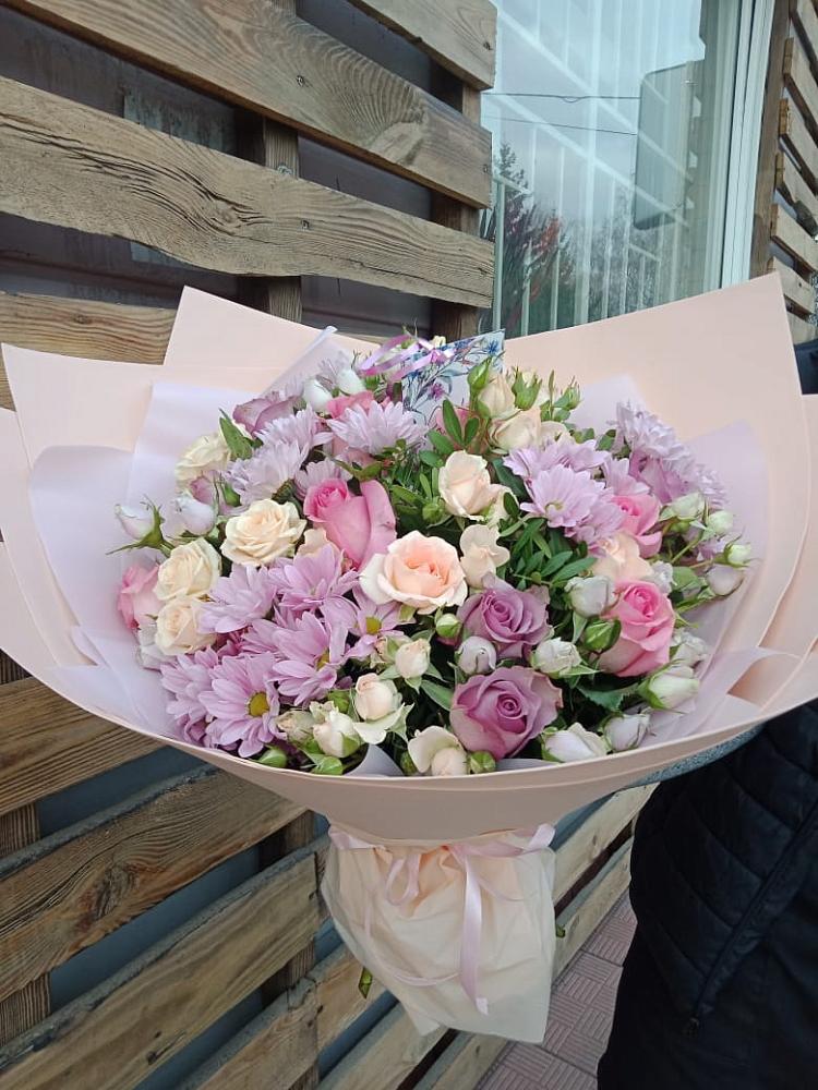 Букет цветов из: Розы и Хризантемы в Кяхте