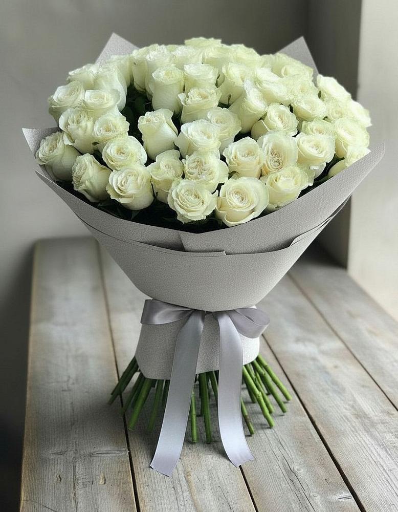 Букет 35 Белых роз в Кяхте