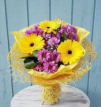 Букет цветов из:  Хризантемы и Герберы в Кяхте