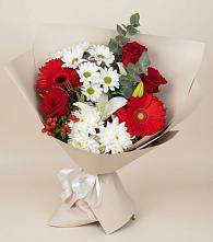 Букет цветов из:  Розы, Хризантемы, Герберы и Лилии в Кяхте