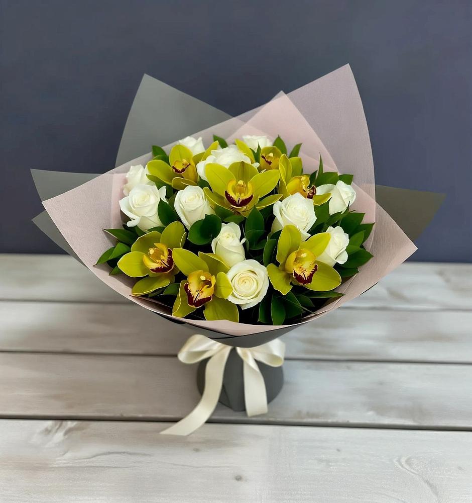 Букет цветов из: Орхидеи и Розы в Кяхте