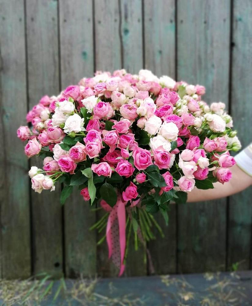 Букет Розовые кустовые розы Натали и Лав Лидия в Кяхте