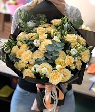 Букет цветов из:  Розы и Лизиантусы #REPLACE_PRED# Кяхте