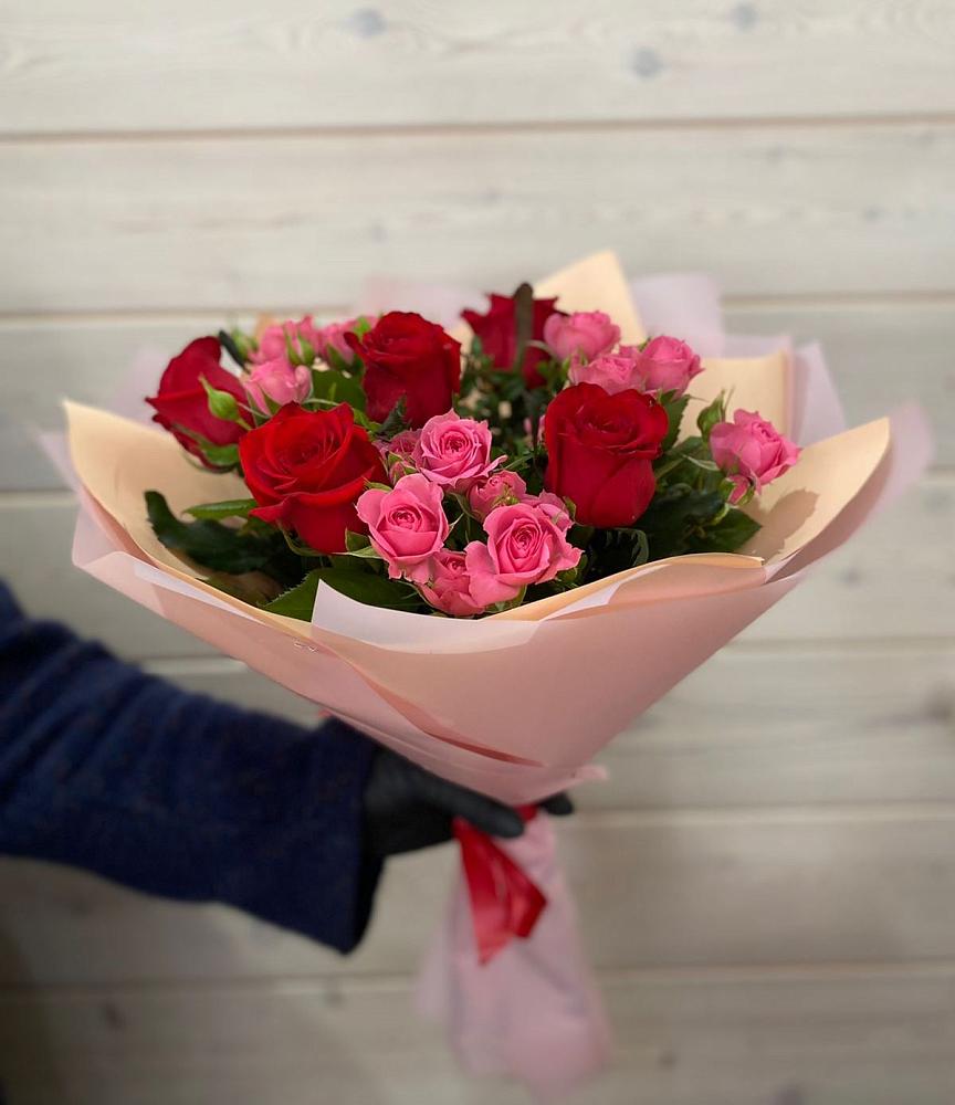 Букет цветов из: Розы в Кяхте