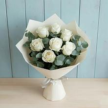 Букет Белые розы в Эвкалипте в Кяхте