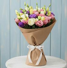 Букет цветов из:  Лизиантусы в Кяхте