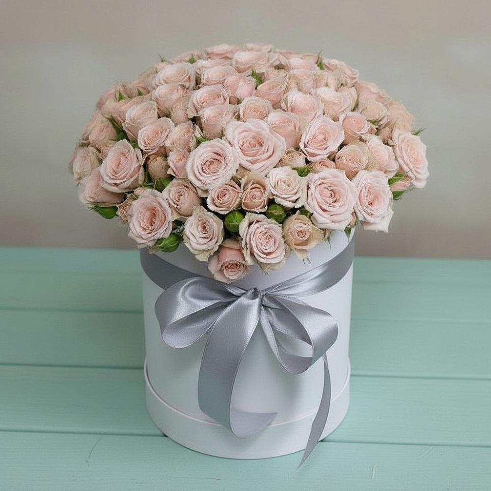 Цветочная композиция из Розы в шляпной коробке в Кяхте